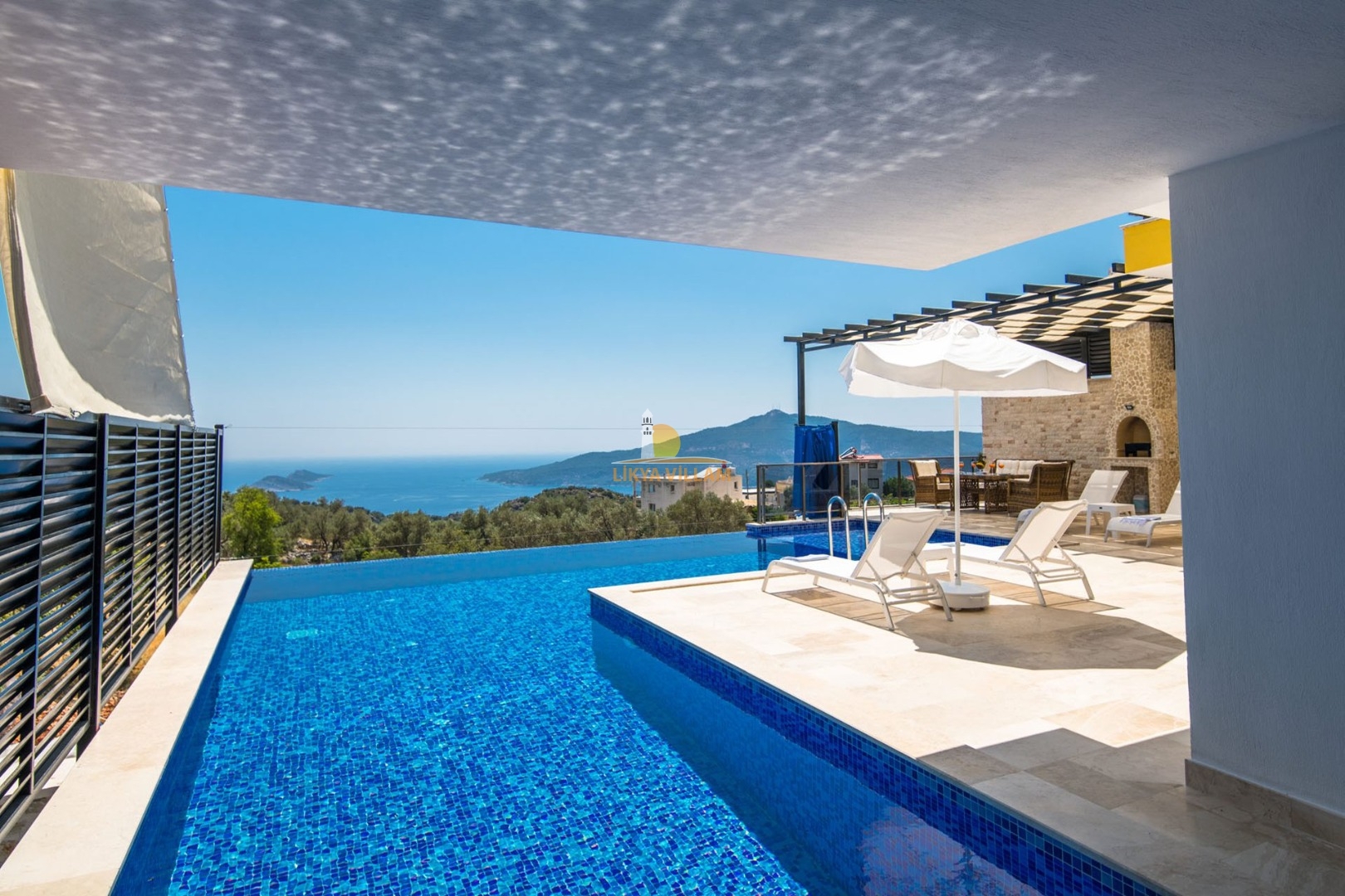 Villa in Kalkan mit Meerblick, privater Pool, 2 Schlafzimmer, 2 Bäder, Innenpool, Sauna, Whirlpool , 2 Etagen, zentral