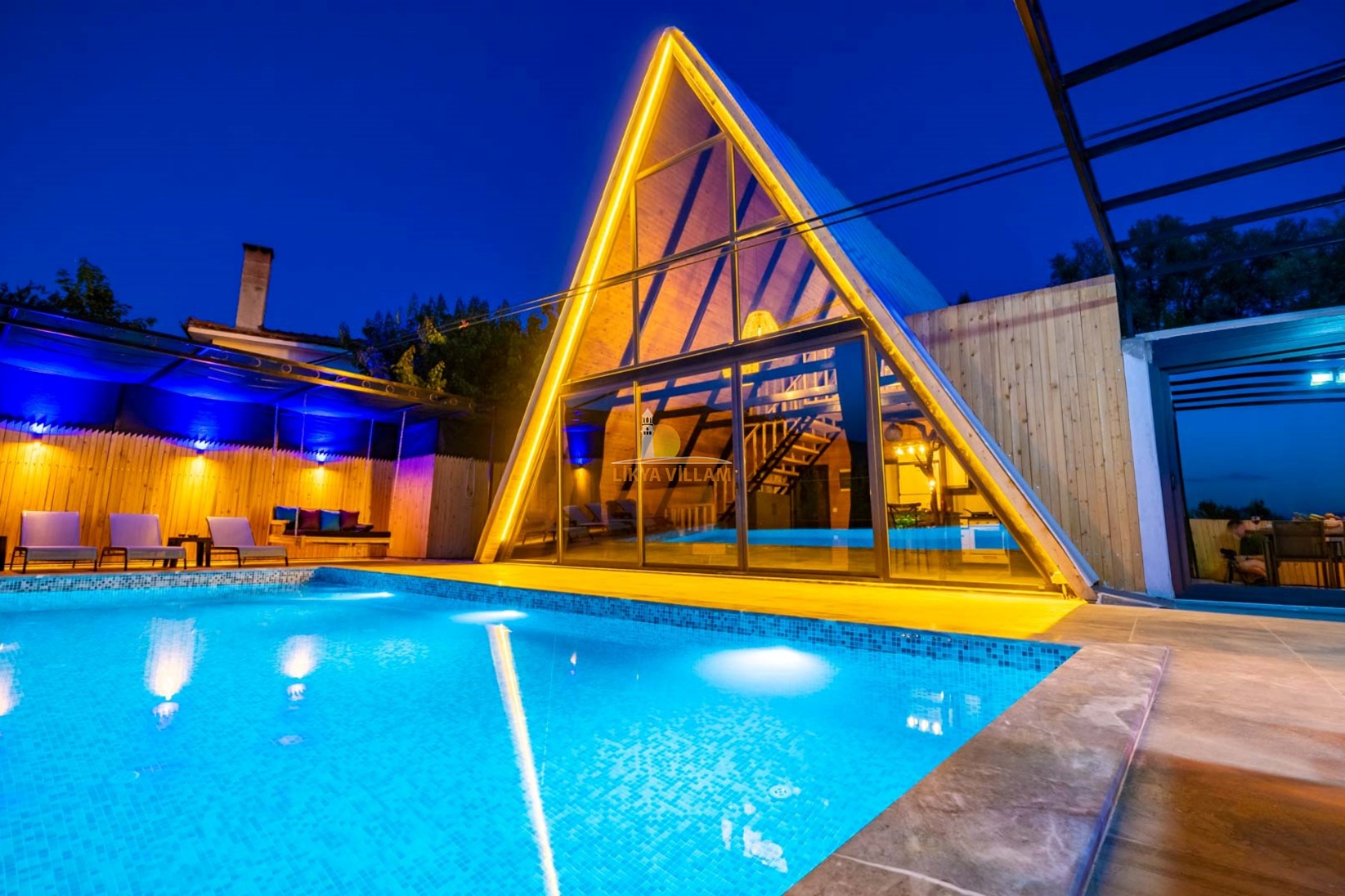 Villa oberhalb Kalkan, privater Pool, 1 Schlafzimmer, 1 Bad, Whirlpool, Sauna, ideal für 2 Personen