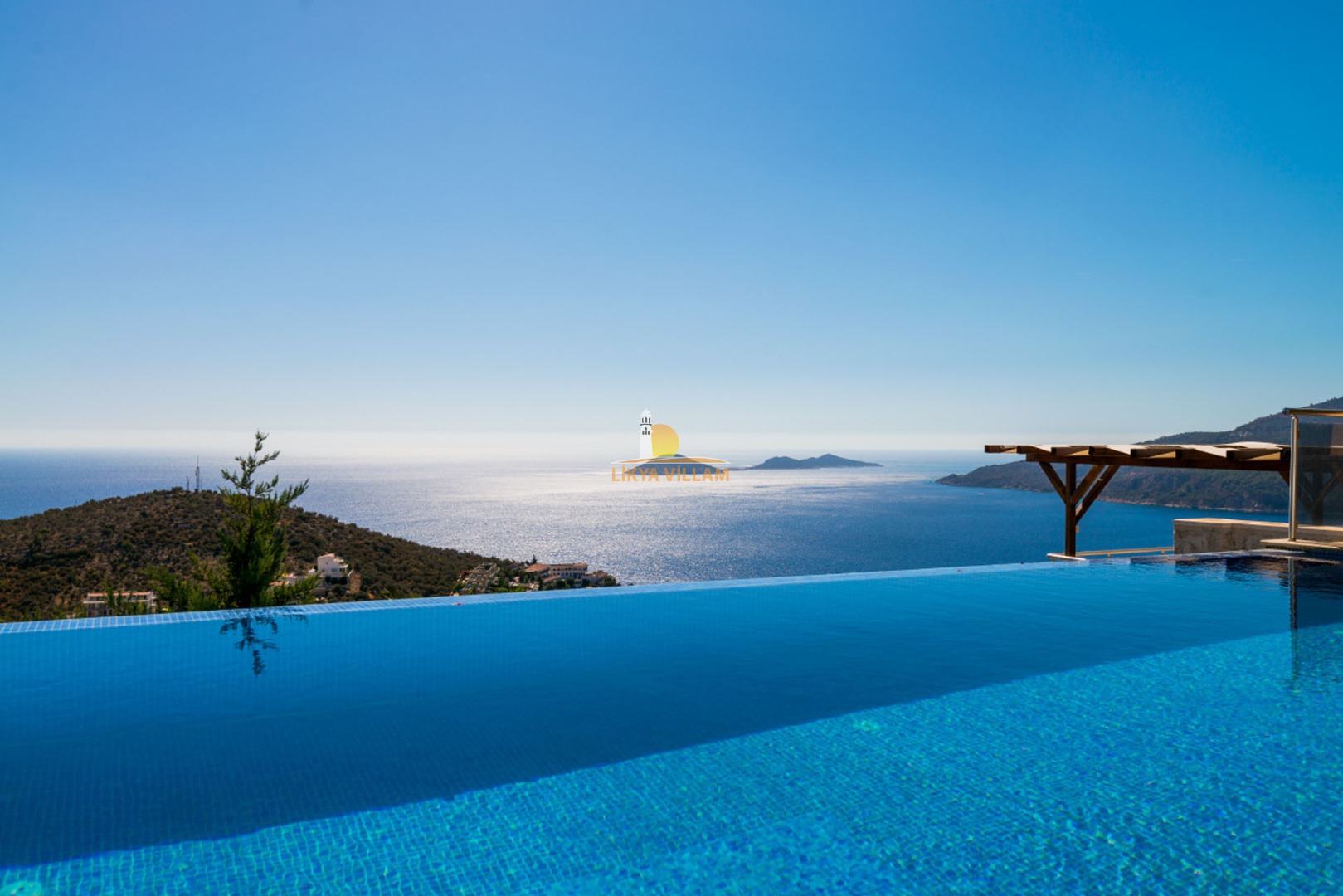 Villa in Kalkan mit Panorama-Meerblick, 2 private Pools, 6 Schlafzimmer, 6 Bäder, bis zu 12 Personen
