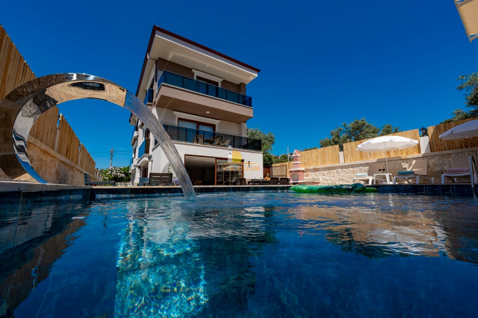Villa in Demre, Meerblick, privater Pool, 3 Schlafzimmer, 3 Bäder, Whirlpool, Sauna, 3 Etagen, 2 km zum Meer