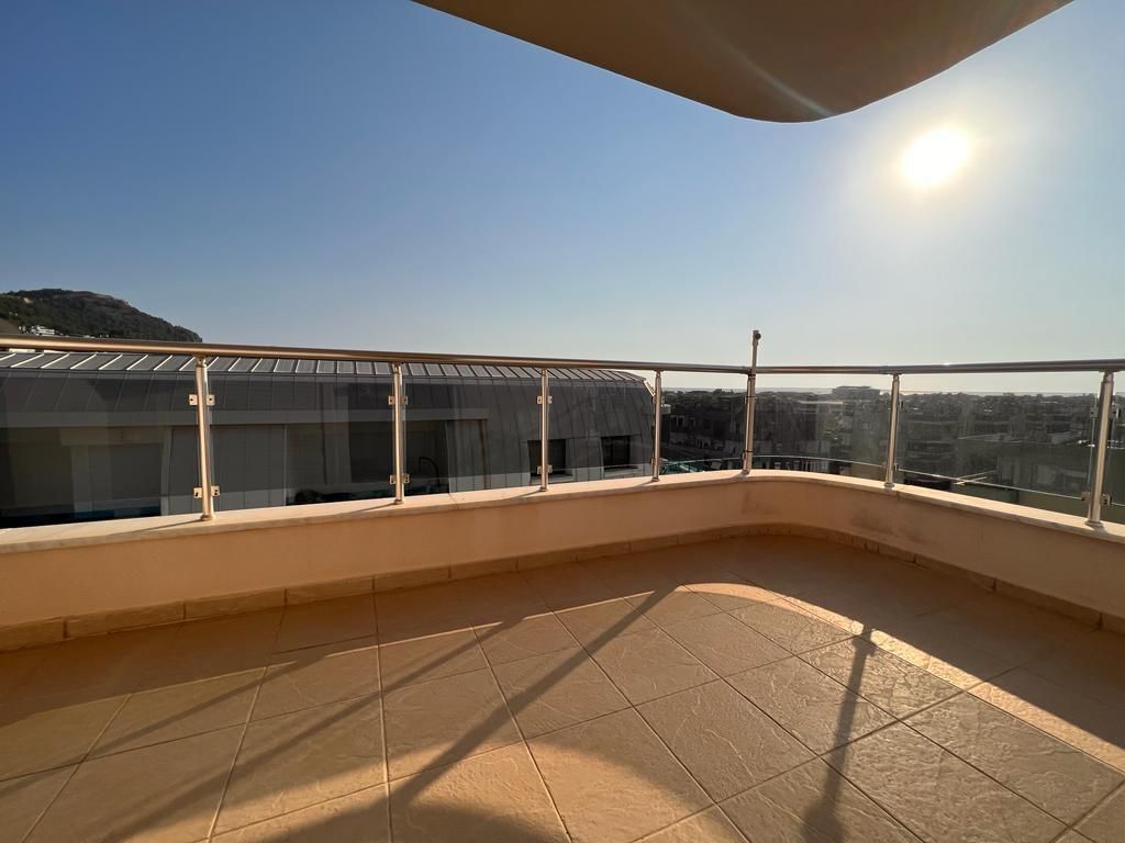 Penthaus 180qm in Alanya mit Meerblick, 3 Schlafzimmer, 2 Bäder, 2 Etagen