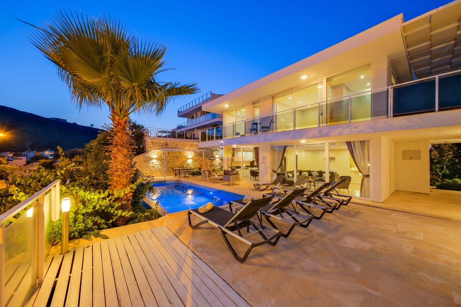 Villa in Kalkan mit Meerblick, privater Pool, 4 Schlafzimmer, 4 Bäder, Whirlpool, 2 Etagen