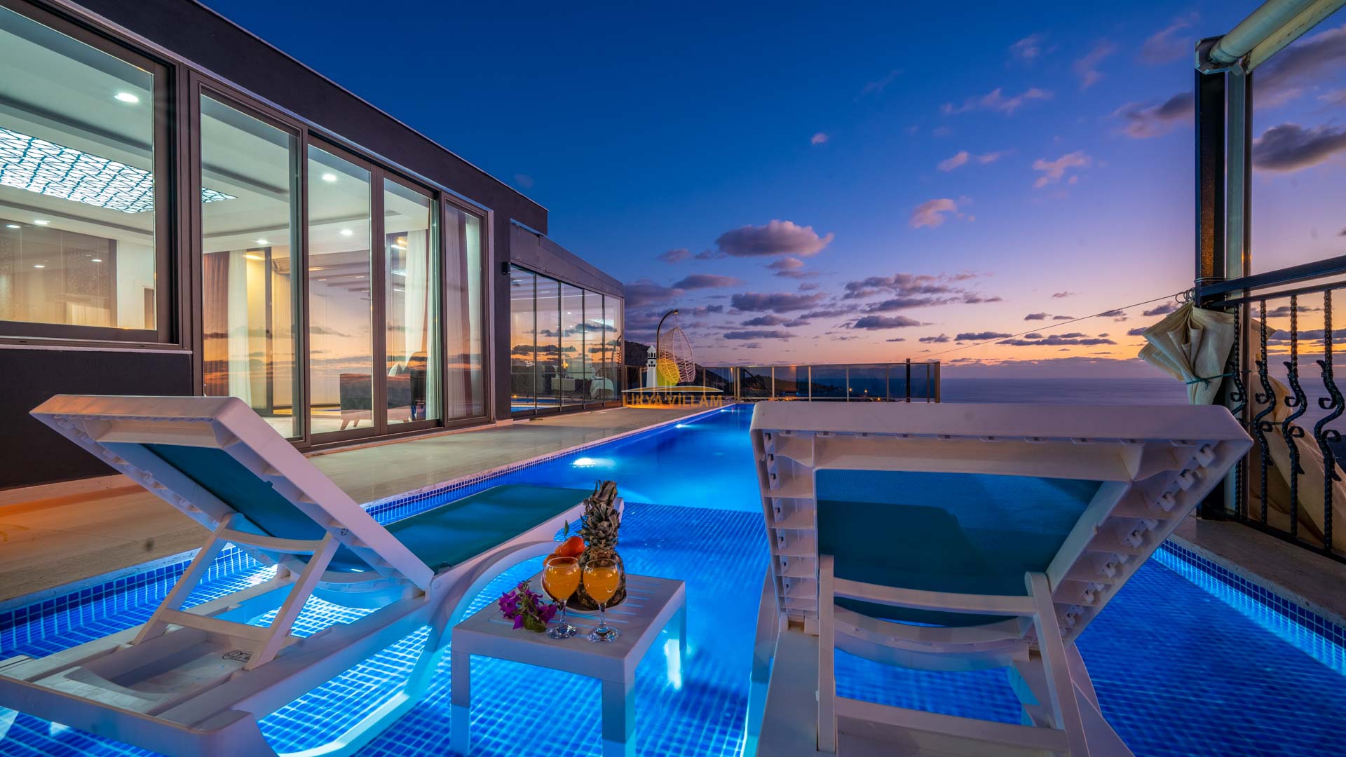 Villa in Kalkan mit Meerblick, privater Pool, 2 Schlafzimmer, 2 Bäder, Innenpool, Whirlpool