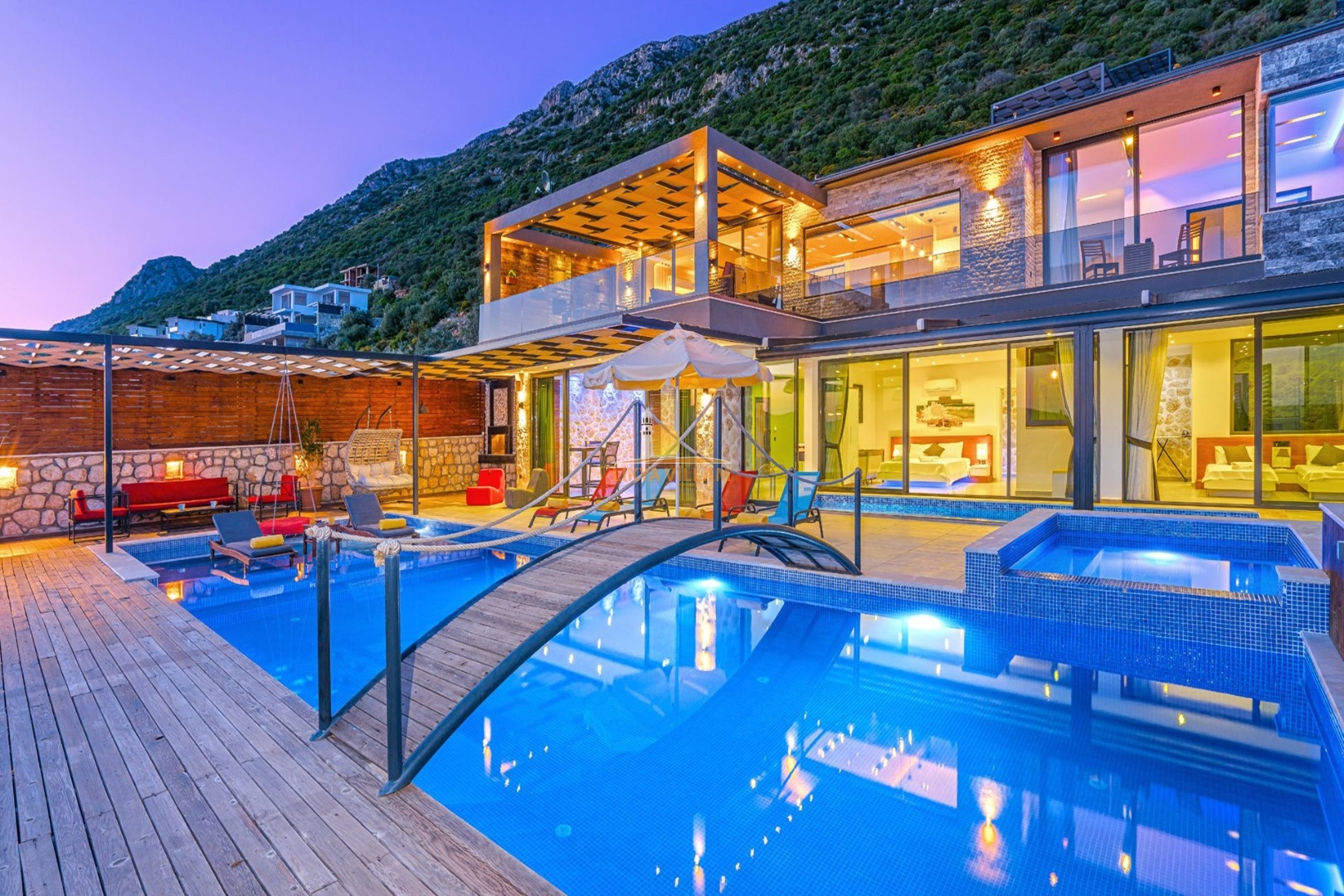 Villa in Kalkan mit Meerblick, privater Pool, 3 Schlafzimmer, 3 Bäder, Innenpool, Sauna, Hamam, Whirlpool, 2 Etagen